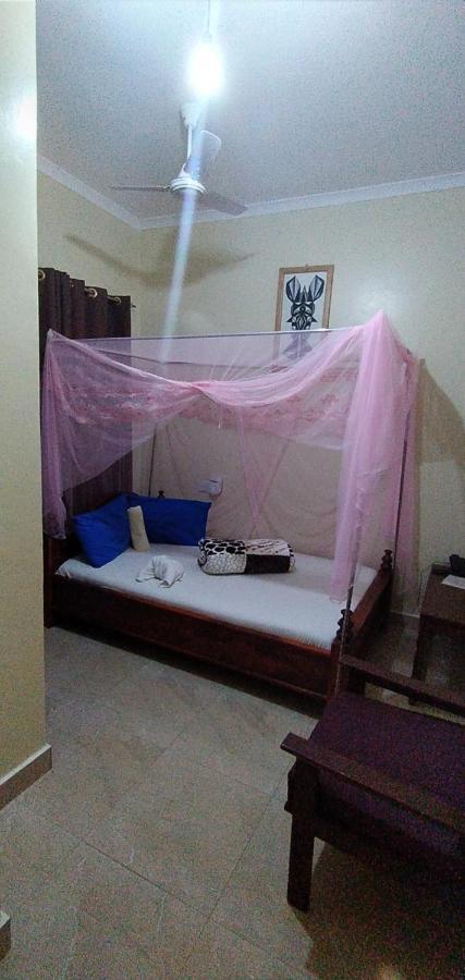Africa Natural Tours - Kilimanjaro White House Hotel Moshi Zewnętrze zdjęcie