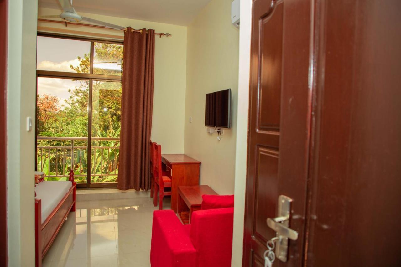 Africa Natural Tours - Kilimanjaro White House Hotel Moshi Zewnętrze zdjęcie