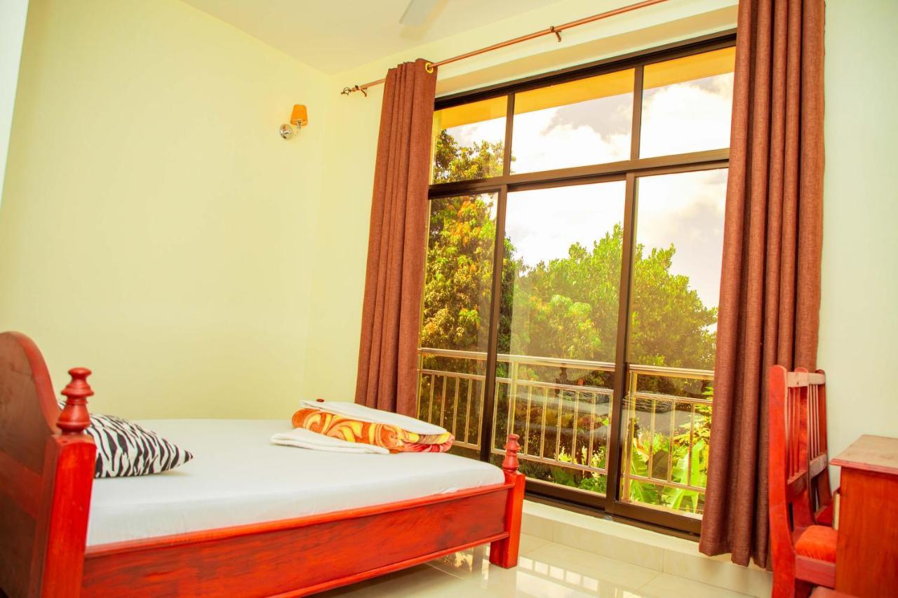 Africa Natural Tours - Kilimanjaro White House Hotel Moshi Zewnętrze zdjęcie