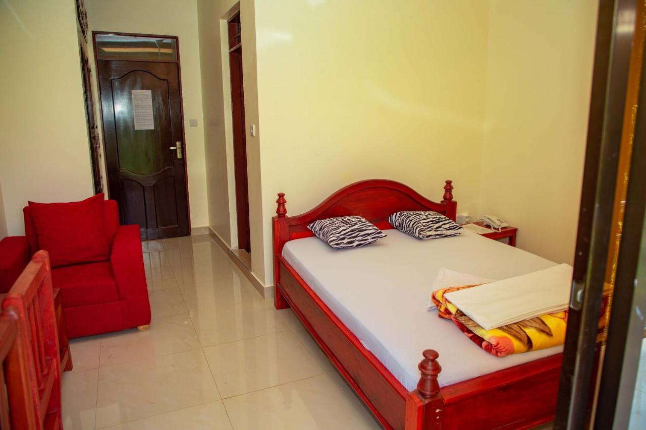 Africa Natural Tours - Kilimanjaro White House Hotel Moshi Zewnętrze zdjęcie