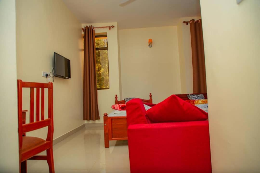 Africa Natural Tours - Kilimanjaro White House Hotel Moshi Zewnętrze zdjęcie