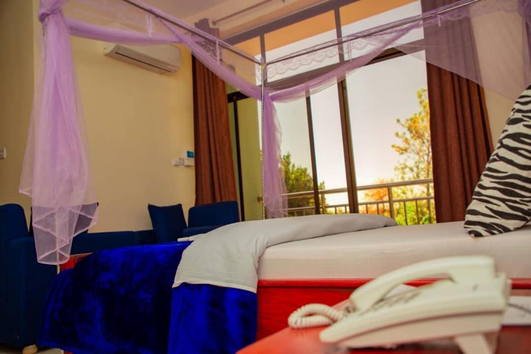 Africa Natural Tours - Kilimanjaro White House Hotel Moshi Zewnętrze zdjęcie