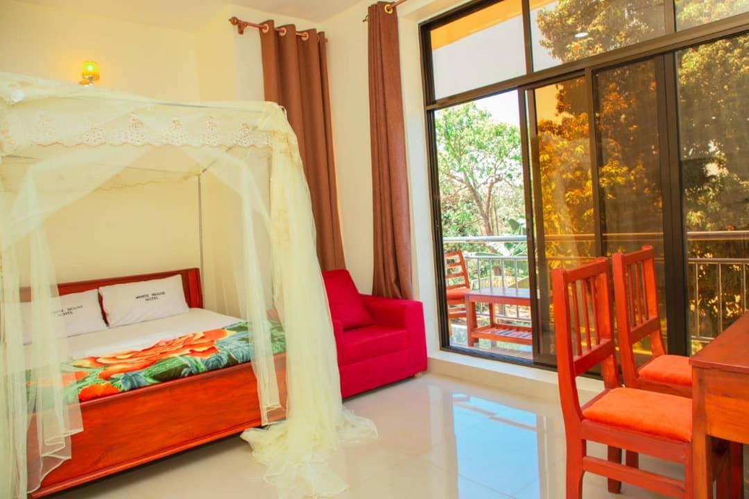 Africa Natural Tours - Kilimanjaro White House Hotel Moshi Zewnętrze zdjęcie