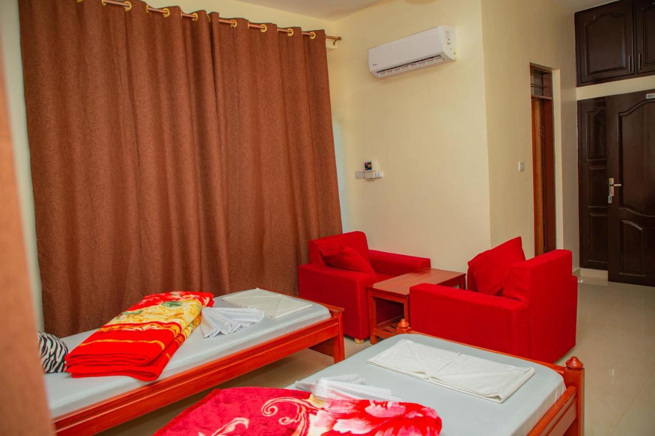 Africa Natural Tours - Kilimanjaro White House Hotel Moshi Zewnętrze zdjęcie